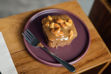 Caramel bean cake