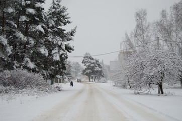 Obraz premium City in the snow in the snow during a blizzard