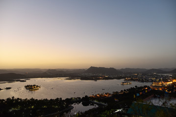 Udaipur, cité des lacs