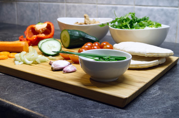 Pitta Bread with Salad & Soy meat, Preparation