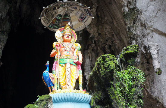 statue divine dans les grottes de Batu, Selangor, Malaisie