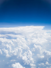 Fototapeta na wymiar View of blue sky background with white cloud