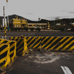 chevron barricade