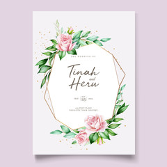 elegant wedding invitation design with floral and leaves