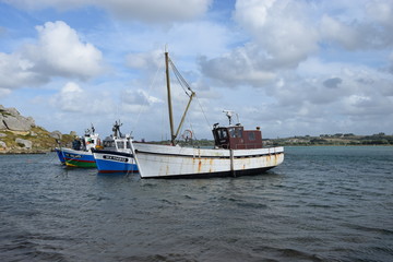 3 boats in line