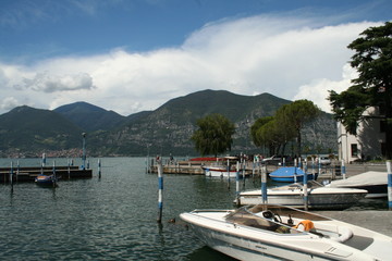 Fototapeta na wymiar Lake Iseo, Italy : pier of Iseo
