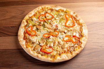 details of tasty fresh italian chicken pizza