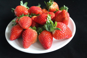 Red strawberry fruit green healthy nutrition delicious dessert