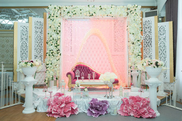 Henna stage party . Henna ang Engagement decor