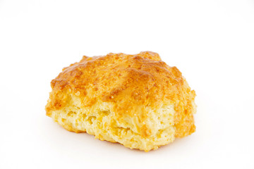 scone maison sur fond blanc