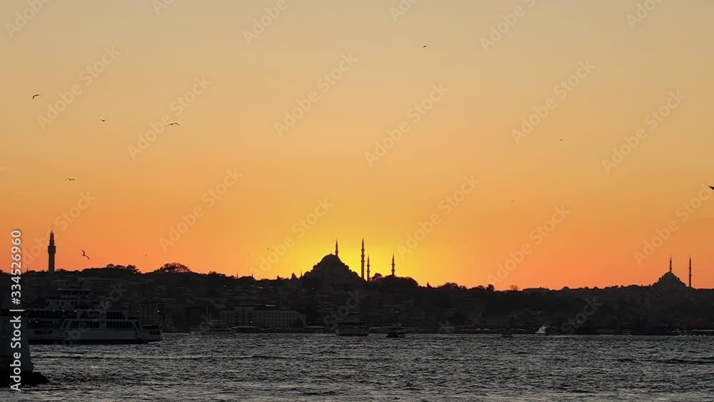 Wall mural Istanbul cityscape at twilight, Turkey