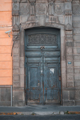 Fototapeta na wymiar Vintage door in an old spanish house in mexico