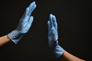 High-fives spread fewer germs than handshakes