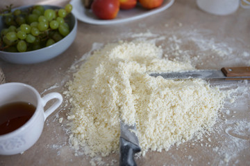 Preparation of chopped puff pastry