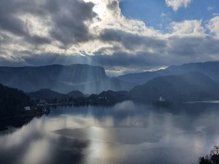 A beautiful lake & city