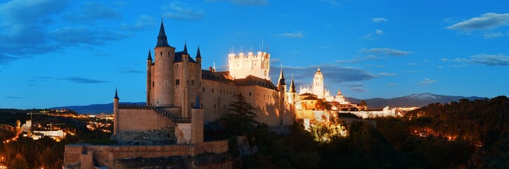 Fototapeta na wymiar Alcazar of Segovia panorama