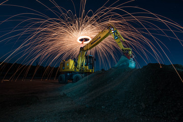 Funken mit Bagger 