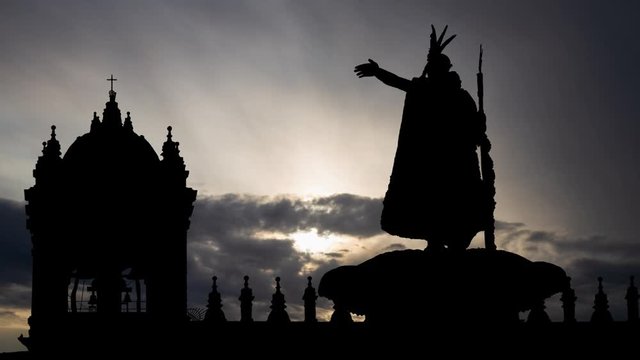 Cusco: Incas King Pachacutec Statue in Plaza de Armas, Time Lapse at Sunrise, Cuzco, Peru