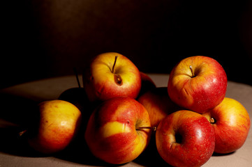 Not perfect apples with crumpled barrels. Seasonal, no nitrates. Juicy, red. Raw and healthy food.