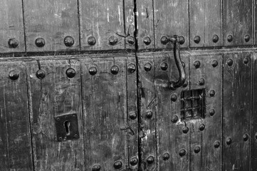Antigua puerta de madera
