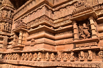 インドのカジュラーホー　世界遺産のカジュラーホー寺院　ヒンドゥー教の物語を表した彫刻　象の化身神のガネーシャ像