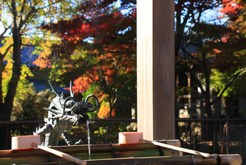秋の手水舎