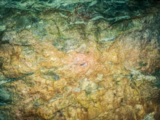 Fototapeta na wymiar formaciones geológicas en una gruta 