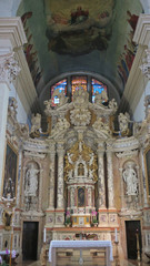 Fototapeta na wymiar Chiesa di San Luca Evangelista church interior view