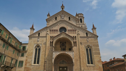 Fototapeta na wymiar Cattedrale di Santa Maria Matricolare facade day view