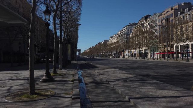 Paris Lock-down - Les Champs-elys&eacute;es empty