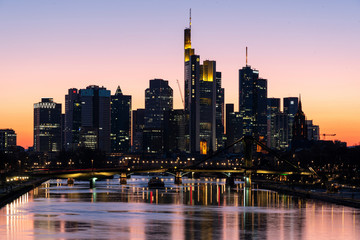 Fototapeta premium Frankfurt am Main Skyline Panorama bei Nacht