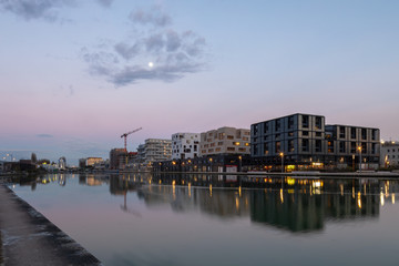 Naklejka premium Quais du canal de l'Ourcq, ZAC du Port à Pantin