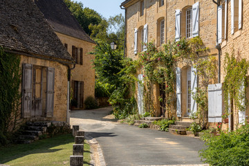 Fototapeta na wymiar Saint Genies is a lovely; village between Montignac and Sarlat. Perigord; Dordogne; France