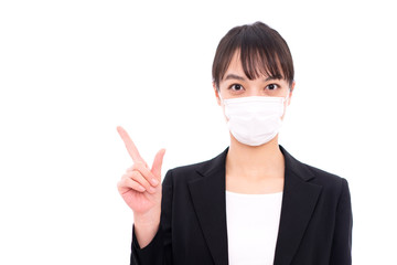 マスクをしたビジネスウーマン
