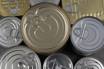 Boîtes de conserve vues de dessus