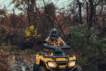 Rough terrain is nothing for him © bernardbodo