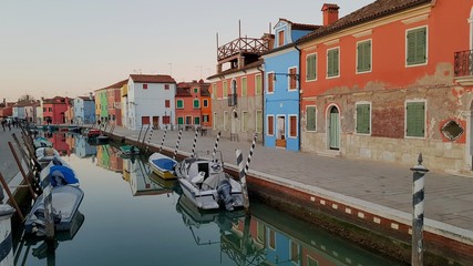 Fototapeta na wymiar Colorful buildings in Burano, Venice Italy