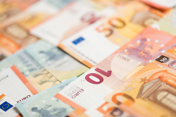 Viele Euro-Banknoten als Hintergrund