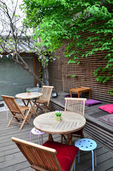 An outdoor coffee table at Seoul.