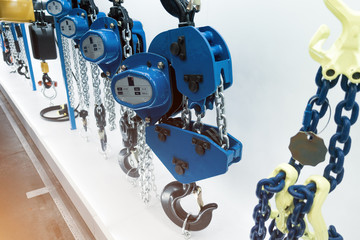 Assembly and traction mechanism. Tal is manual. Manual Gear Chain Hoists