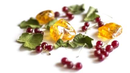 Baltic amber & red currant