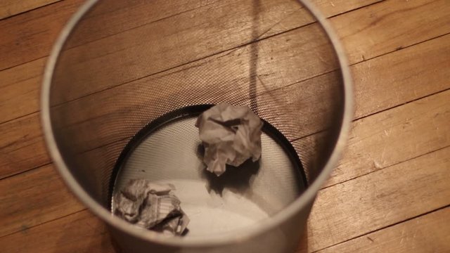 id&eacute;e &agrave; la poubelle