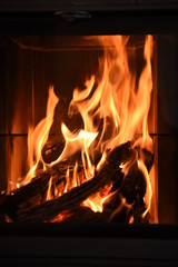 fuoco fiamme legna caminetto bruciare 
