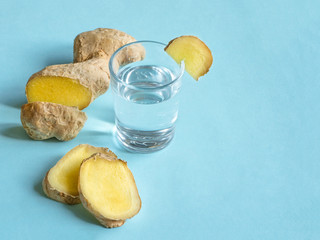 Antiviral tincture of alcohol with ginger root, strengthening of immunity concept