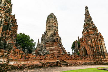 Obraz premium Wat Phra Mahathat in the Ayutthaya historical park, Thailand