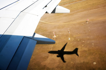 Wing of a plane during the flight © Rechitan Sorin