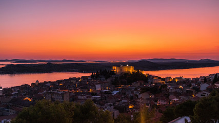 Fototapeta premium un fort qui résistera pour l'éternité 