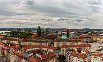 Fototapeta na wymiar Dresden-Blick von der Aussichtsplattform der Frauenkirche in Richtung KreuzkircheFrauenkircke