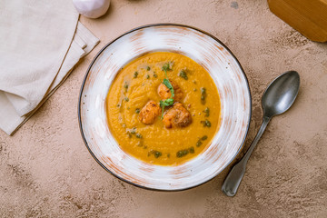 Soup cream of pumpkin with salmon