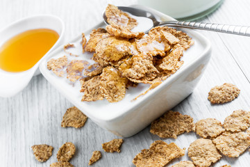 Delicious cereal flakes with milk